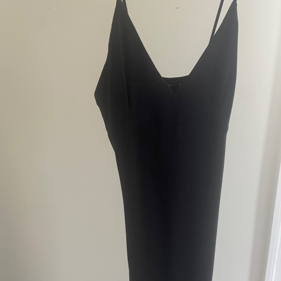 Norma Kamali Revolve midi - Picture 3 of 3